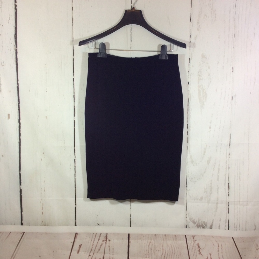White House Black Market WHBM Women's Black Velvet Pencil Skirt Size 4